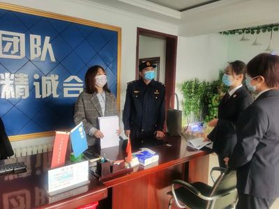 下花園區(qū)檢察院規(guī)范小微型客車(chē)租賃，為行業(yè)安全消除隱患